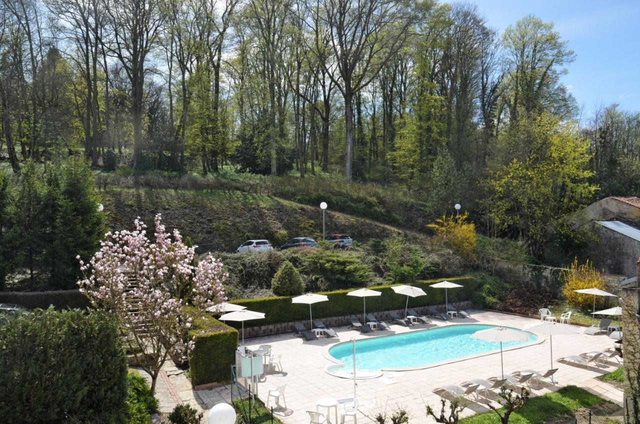 Hôtel et Studios d'Orfeuil Bourbonne-les-Bains Exterior foto