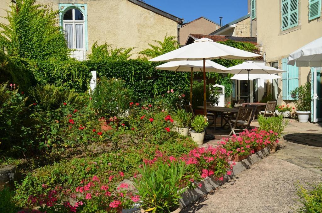 Hôtel et Studios d'Orfeuil Bourbonne-les-Bains Zimmer foto